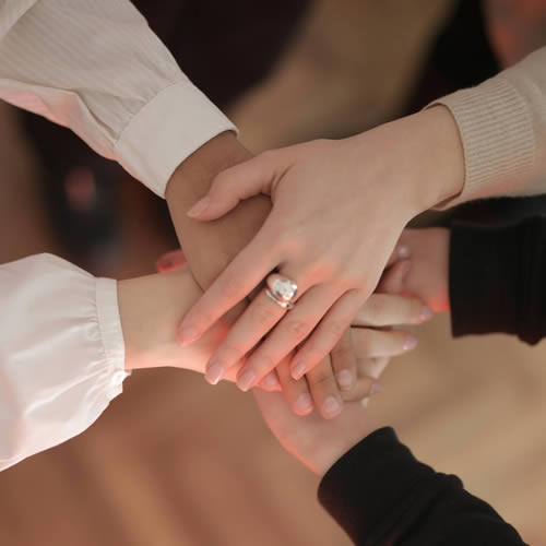 内容营销去中心化：品牌玩转分布式社群传播的入局指南