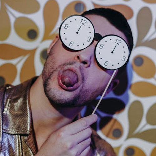 流量失灵·圈层难破：品牌触达Z世代的痛点破局与精准触达策略